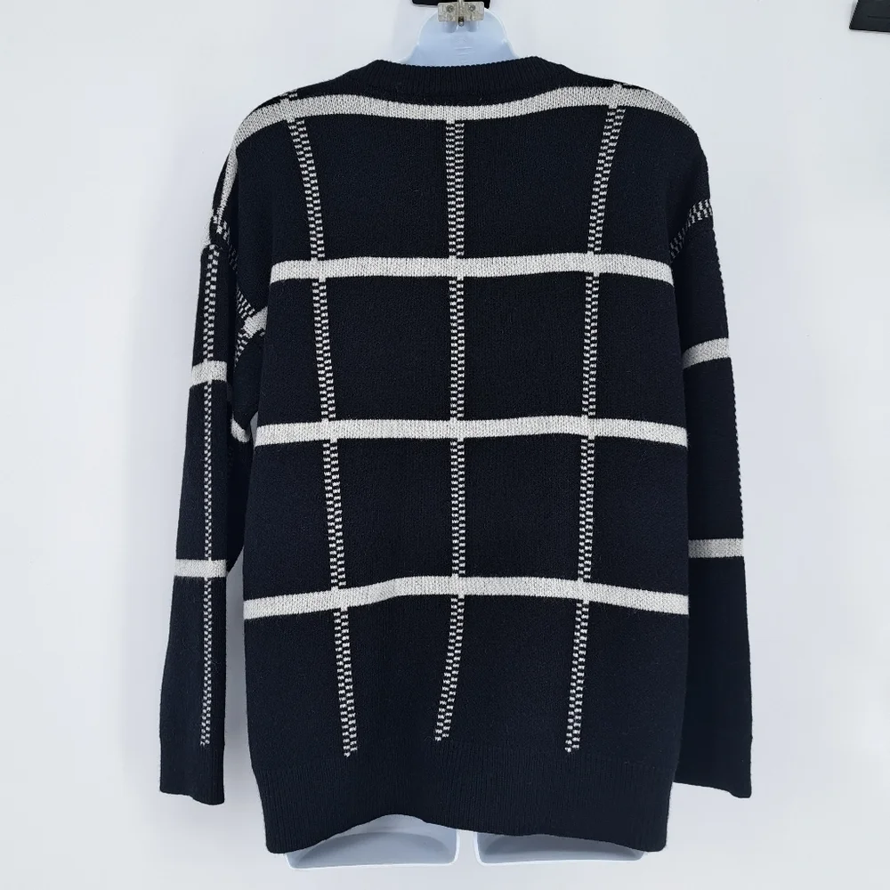 Loved +‎ Adored Black White Window Pane Plush Pop Over Sweater Size Small